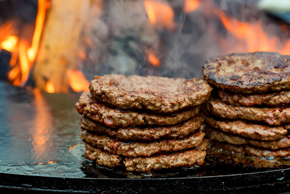 halfcowforsale's tweet image. Are you tired of buying meat that is imported from other countries? With our Half Cow for Sale option, you can be confident that you are buying meat that is sourced from local farms and is 100% American. #BuyLocal #AmericanBeef #HalfCowForSale