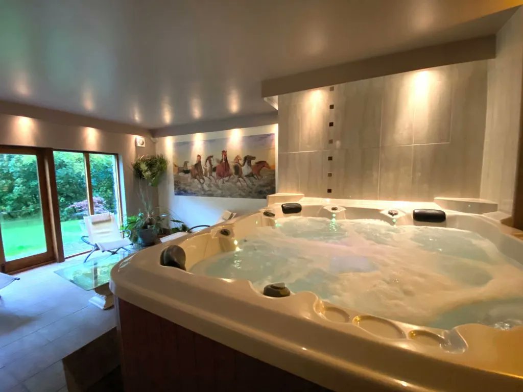 WeAcceptPets's tweet image. Are you looking for a spa break that also accepts pets? Look no further than Magpie Cottages &amp;amp; Spa. These quality holiday cottages have access to a tropical spa onsite.
weacceptpets.co.uk/Cheshire/7241 
#Marple #Stockport #Cheshire #SpaBreak #HolidayCottages #Spa #PetsWelcome #Luxury
