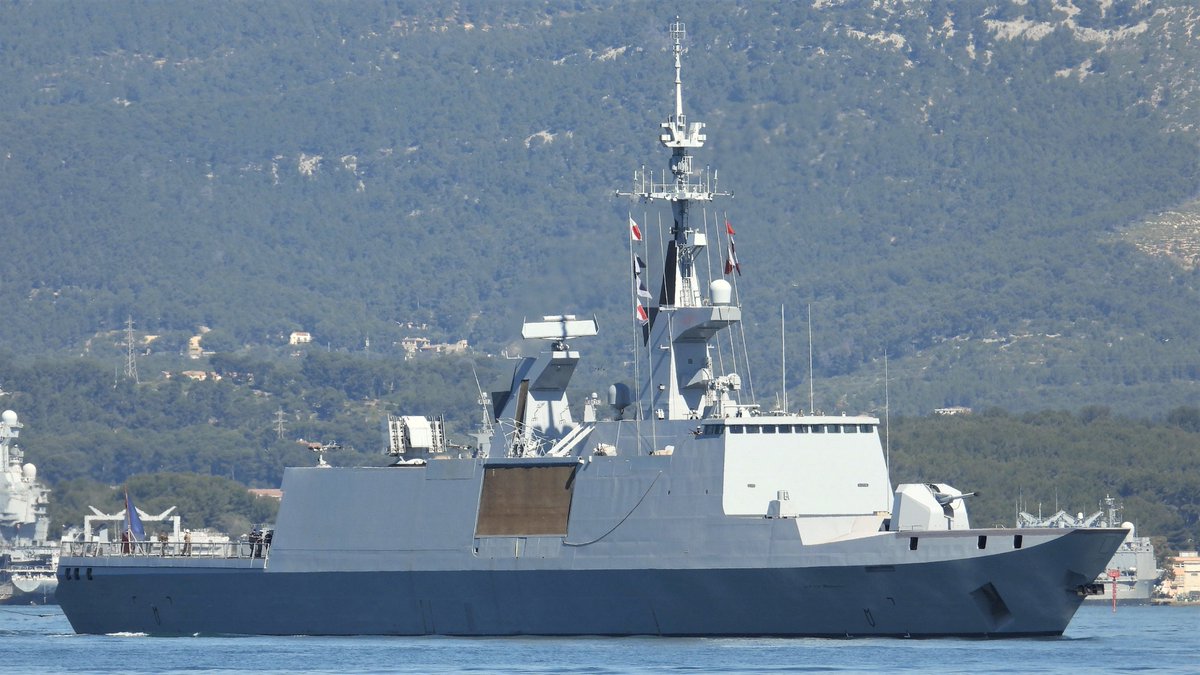 WarshipCam's tweet photo. French Navy La Fayette-class frigate FS Surcouf (F711) leaving Toulon, France - April 26, 2023 #fssurcouf #f711
SRC: TW-@GGYSSELSSHIPS https://t.co/yiH2uNDlTQ
