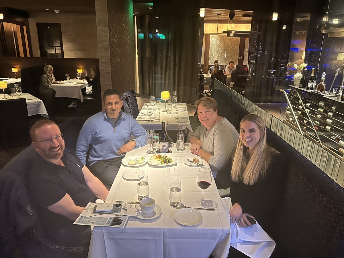 elucentmedical's tweet photo. 🐝#BostonBuzz Elucenteers spotted in Boston! Elucent’s Clinical Education team @BettyMi17869051 and Abby Stroud join forces with 2 of Philly’s finest breast surgeons @RichardBleicher and @ANaikMD who utilize Real-Time EnVisio Surgical Navigation for their breast-conserving surgeries. Stop by booth 223 to join the conversation of the #PowerOfPrecision #Asbrs23