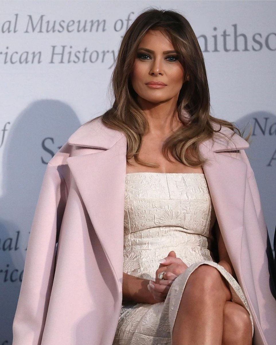 filmcinematalky's tweet image. Happy birthday to Slovenian American former model and #businesswoman #MelaniaTrump. Born on 26th April. She also served as First Lady of United States from 2017 to 2021.
. 
@melaniatrumpstyle
. 
Follow @filmcinematalky |#FormerModel #FirstLady #UnitedStates #FilmCinemaTalkies