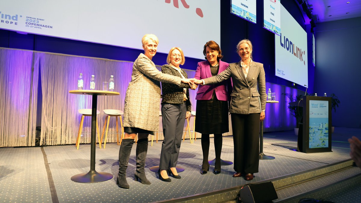 nationalgrid's tweet image. 🧵 This week, we&apos;re proud to build on our partnership with @TenneTTSO, with yesterday&apos;s unveiling of our 🦁LionLink multi-purpose #interconnector (MPI) project at @WindEurope 🤝

📷 A huge step towards #NetZero and energy of security for 🇬🇧🇳🇱🇪🇺

#WindEurope2023