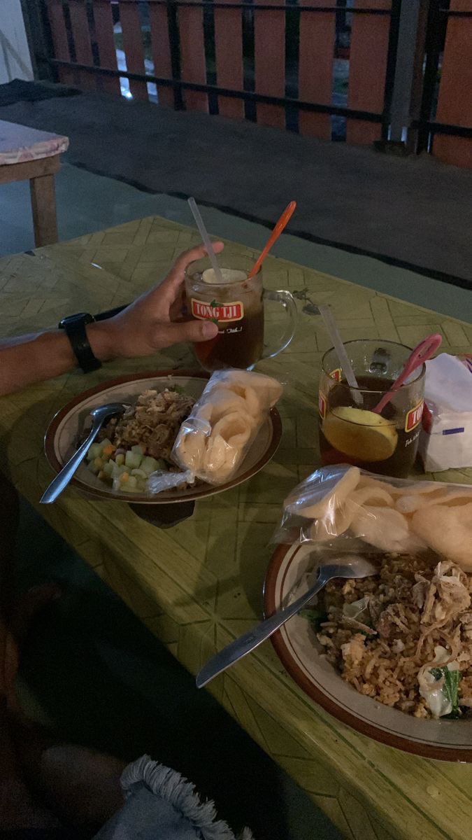 ︎ ︎ 

🩻    O426
･ﾟ:｡  this kind of dinner ft. julio >>>