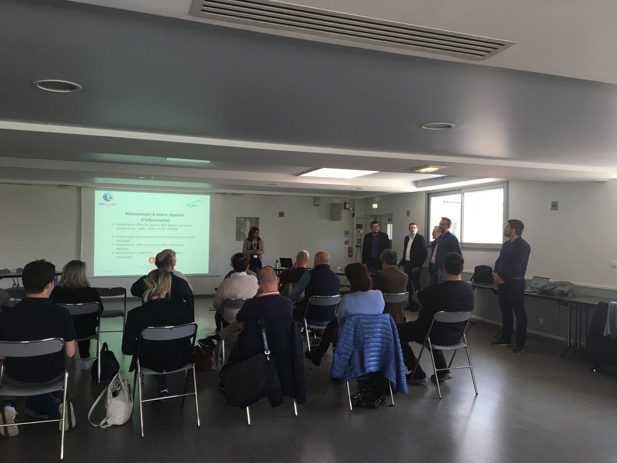 #cadres Présentation en cours à l Espace Jean Vilar de Neuville S/S des offres de services Cadres Pôle Emploi et Apec en la présence de nos partenaires MMIE et Cap Emploi et du cabinet Axentive de Genay ! ⁦<a href="/ApecAura/">Apec Auvergne-Rhône-Alpes</a>⁩ ⁩ ⁦@GallCecile⁩ ⁦@poleemploi_ara⁩