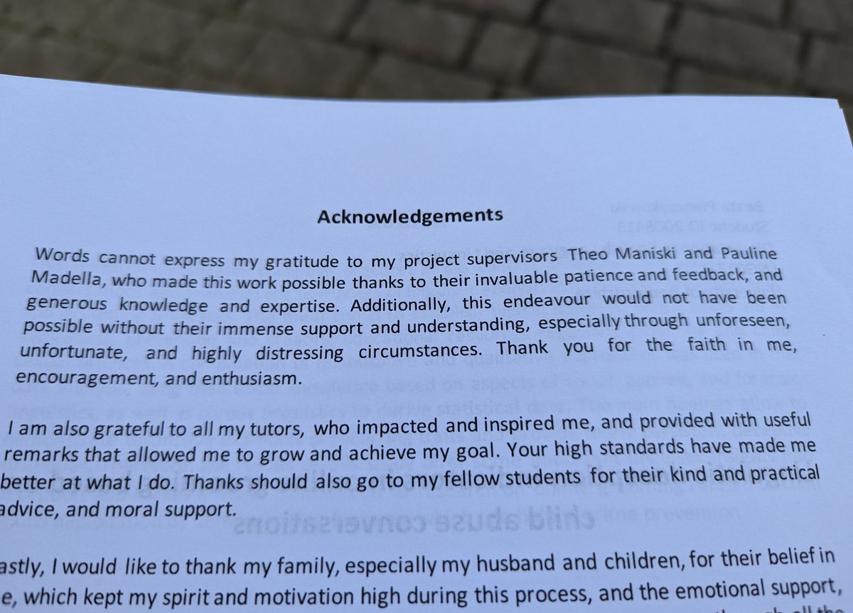 So immensely proud of this one 🤍 #childsexualabuse #onlinegrooming #languageofdeception such important work @uniofbeds @UoB_SEEL 
AND they'll be heading to @AIFL_Aston to do an MA in Forensic Linguistics!🥳 #proudsupervisormoment