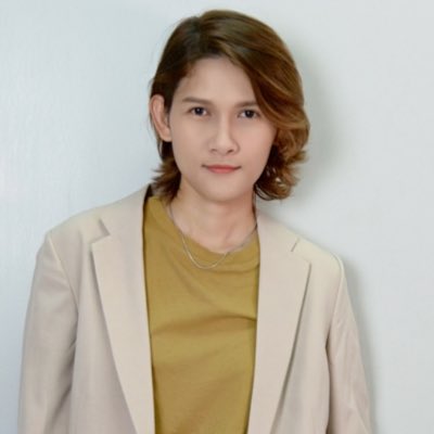 เปลี่ยนให้เป็นปัจจุบัน 😆 #NewProfilePic