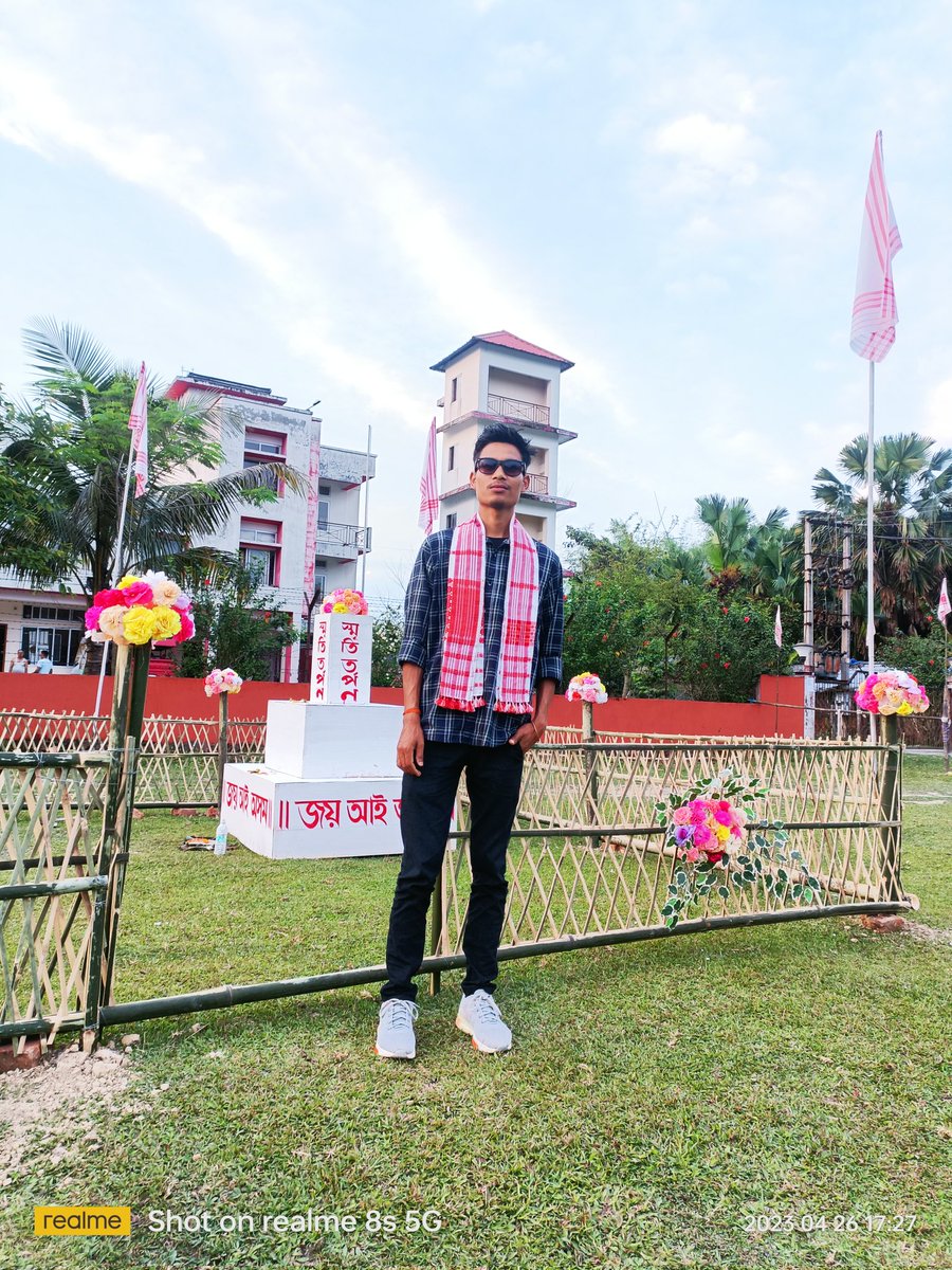go07028704's tweet photo. অসমীয়াৰ বাপুতিসাহোন ৰঙালী বিহুৰ শুভেচ্ছাৰে❤️ https://t.co/Wv3dGRpmBl