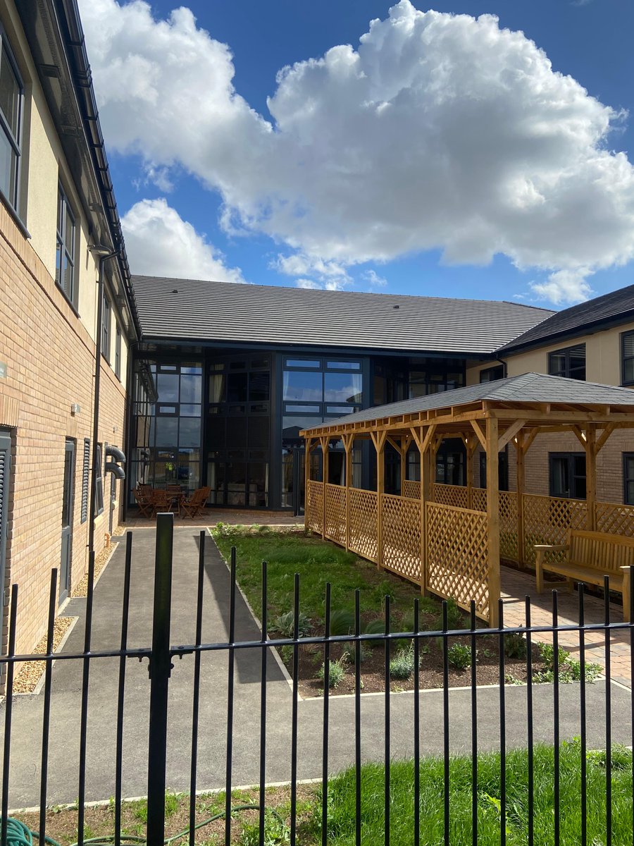 HWArchitectural's tweet photo. What products were used on this care home project?
➖ Metal Technology System 17HR aluminium curtain walling
➖ System 10-35Hi+ thermally broken aluminium doors
➖ System 10 non-thermally broken aluminium bi-parting doors
To know more contact HWA: https://t.co/Nwz94DSEiP https://t.co/Hy8MHGcrxV