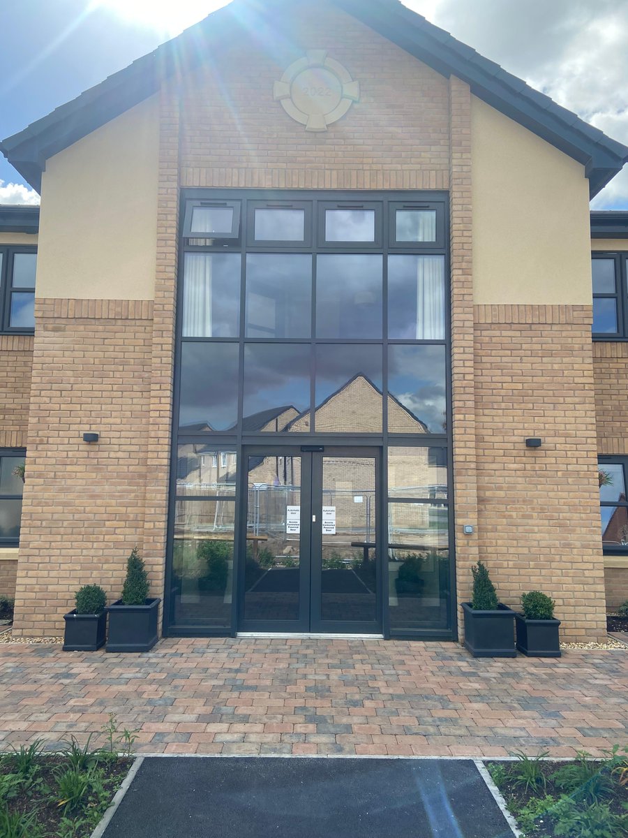 HWArchitectural's tweet photo. What products were used on this care home project?
➖ Metal Technology System 17HR aluminium curtain walling
➖ System 10-35Hi+ thermally broken aluminium doors
➖ System 10 non-thermally broken aluminium bi-parting doors
To know more contact HWA: https://t.co/Nwz94DSEiP https://t.co/Hy8MHGcrxV