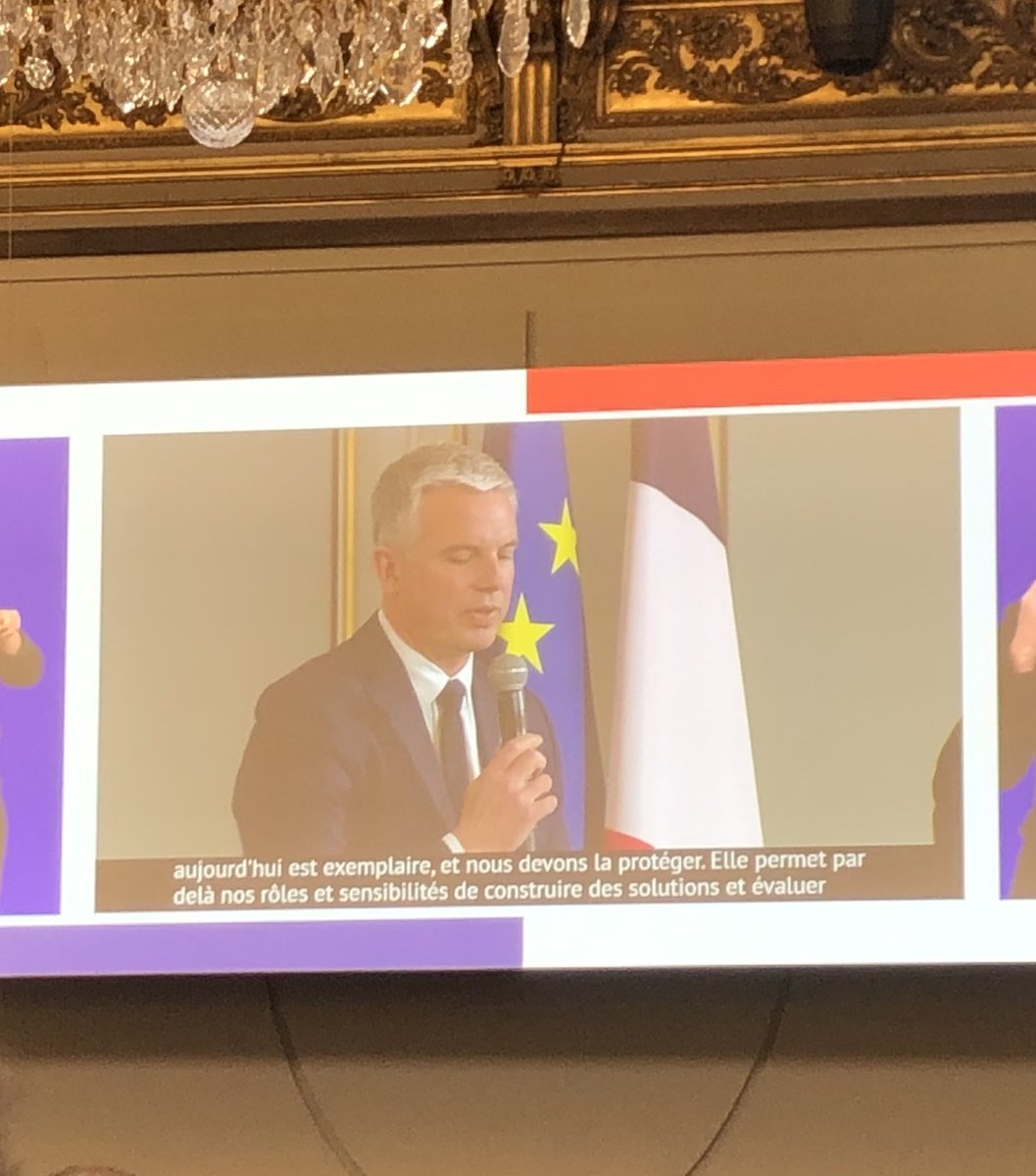 En direct de la Conférence Nationale Du Handicap au Palais de l’Elysée
Intervention d’ouverture du ministre COMBES 
<a href="/OUEDRAOGOISABEL/">OUEDRAOGO  isabelle</a> <a href="/BussonnaisVince/">Vincent Bussonnais</a> <a href="/msa_pdb/">MSA Portes de Bretagne</a>