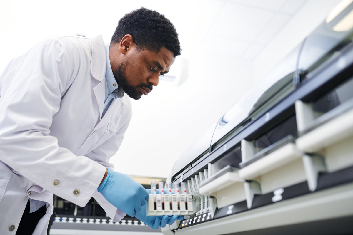 dsw_intl's tweet photo. #WorldImmunizationWeek is a reminder that we need long-term investments in vaccine R&D to prevent & respond to pandemics. Overcoming the epidemics of #PRNDs will require new tools. It’s time to speed up the development of new & better 💉in areas of unmet medical need. #WIW2023 https://t.co/Xg9MaV2vHc