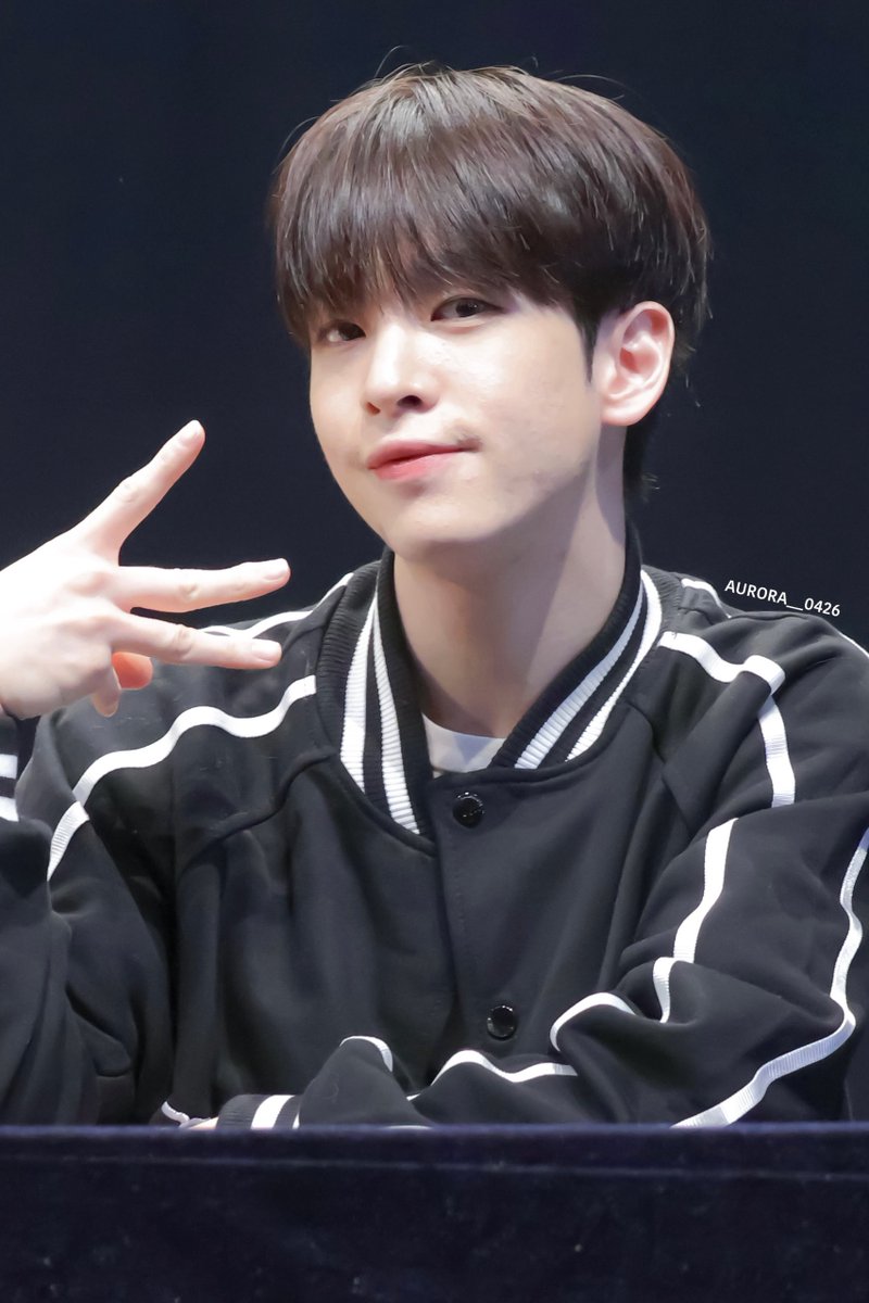 🧡L.O.V.E🧡

#크래비티 #CRAVITY #앨런 #ALLEN #アレン #艾倫 #馬蒔權 <a href="/CRAVITY_twt/">CRAVITY</a> <a href="/CRAVITYstarship/">CRAVITY OFFICIAL</a> #426만큼_러늬해