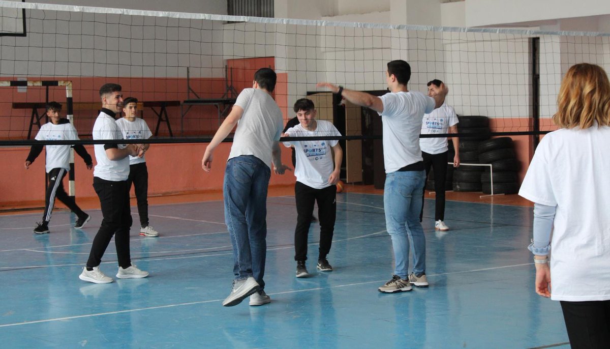 UCAM_OPRI's tweet photo. ⛹🏼‍♀️🤾🏻‍♂️🏸⚽🏀 El investigador de @UCAM_CAFD  @alvarodiazaroca  se encuentra en Sorgun 🇹🇷 para asistir a la reunión final del proyecto @SportS4SC @EUErasmusPlus cuyo objetivo es fomentar la integración social a través del deporte. https://t.co/IKgQA4u2E6