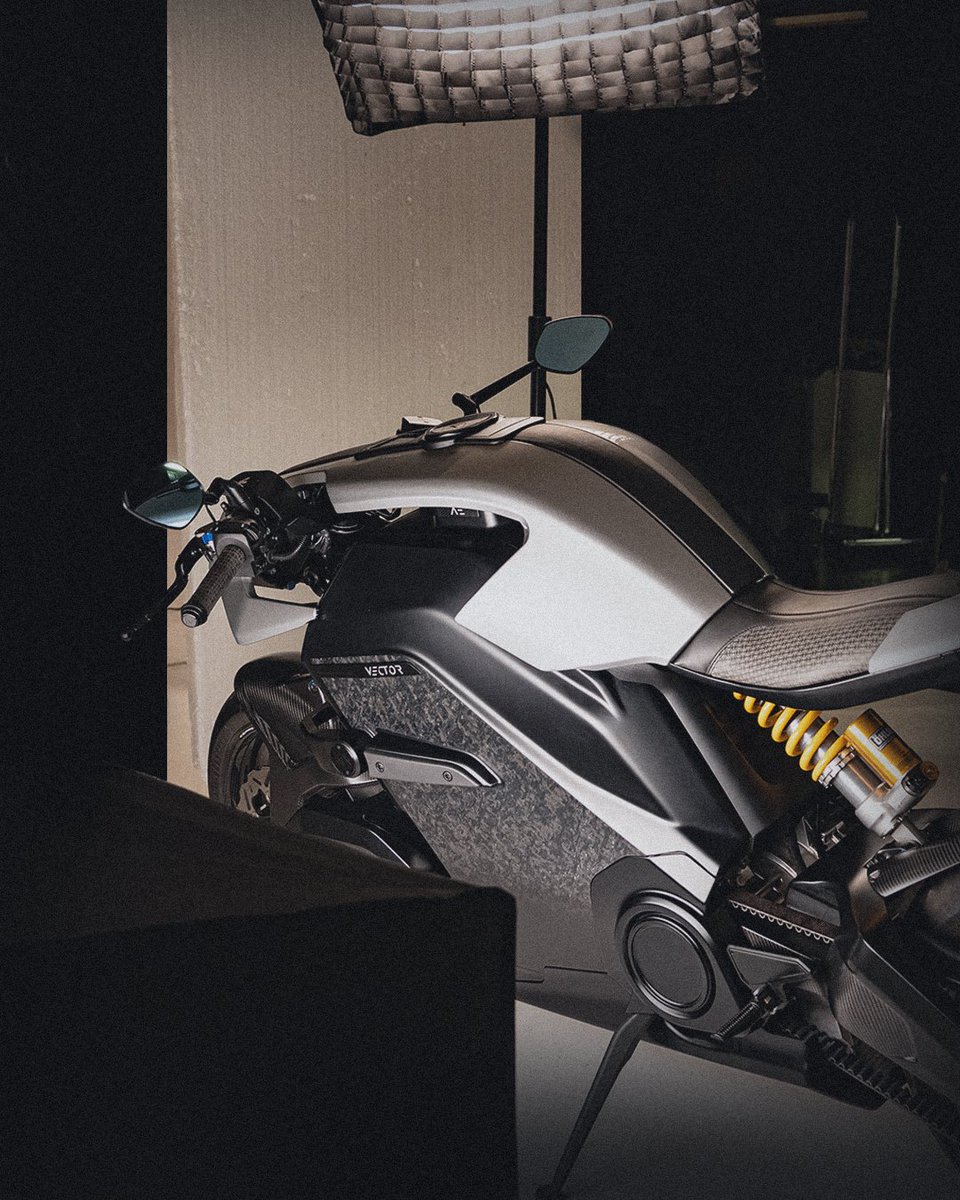 ArcVehicle's tweet image. Behind the scenes with Vector and the team is like being in a parallel universe where creativity and magic collide. We have some exciting projects lined up that we can&apos;t wait to share with you ⚡️

#arcvector #arcvehicle #electricmotorcycle #adifferentroad
