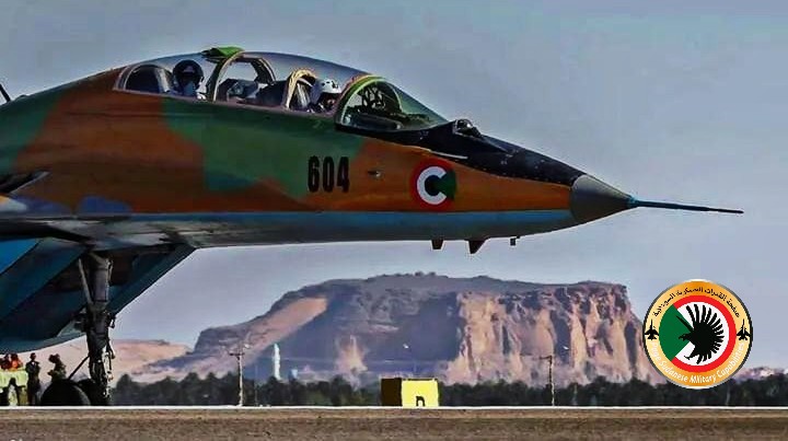 Sudanesearmy1's tweet photo. ـ عند بداية تمرد مليشيا  الدعم السريع كان تعداد قواتهم 40,000  الف مقاتل في الخرطوم فقط  بعتاد يفوق 2000 عربة لاندكروزر بكامل عتادها الحربي  ما يجعله أكبر تمرد في القارة الإفريقية, بفضل الله وعزم الرجال إستطاعت قواتكم المسلحة تكسير موجات التمرد الأولى والتعامل معها 👇 https://t.co/Ttec431CRc