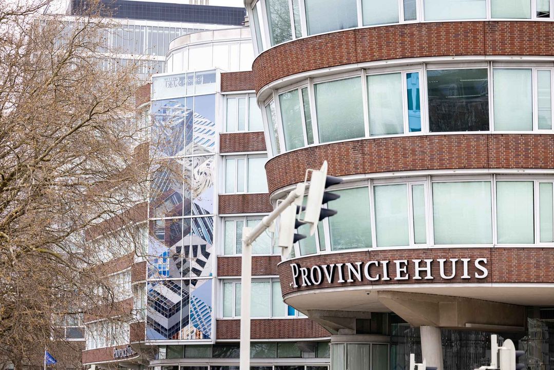Den Haag één grote optische illusie: deze gebouwen zijn al in Escher-stijl gehuld! Het is 125 jaar geleden dat deze meester van de optische illusies en onmogelijke werelden geboren werd. @nn_nederland @EscherinPaleis @thisisthehague @VNONCW @zuid_holland Studio Vollaerszwart