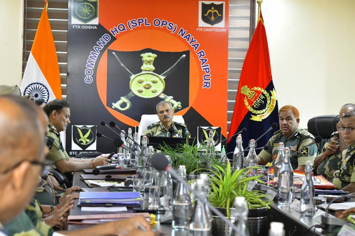BSF_ANO_Command's tweet photo. Sh. Anurag Garg, ADG chaired the two days Field Comdrs Conference organised at Command HQ (Spl Ops), Naya Raipur, attended by IsG of Ftr CG, Odisha, STCs Chakur, Jodhpur, Bengaluru, Sector DIsG &amp; Unit Comdts deployed in Anti-Naxal Operations. 

#JaiHind 
#BSF https://t.co/b8IQ4ufYID