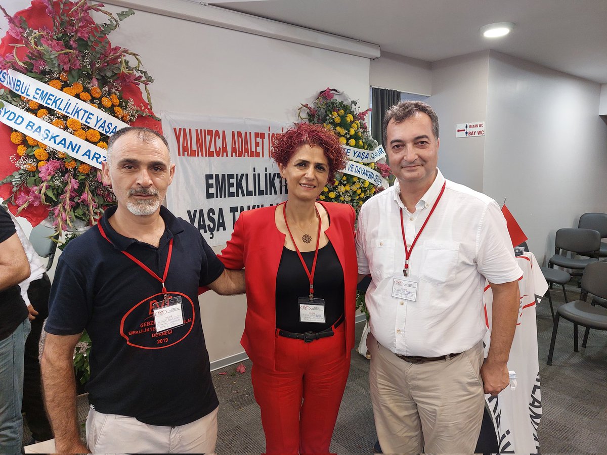 EYT nin mağduriyetleri tam olarak bitmedi 
#TümMağdurlarYazıyor 
<a href="/Akparti/">AK Parti</a> <a href="/MHP_Bilgi/">MHP</a> 
<a href="/herkesicinCHP/">CHP 🇹🇷</a> 
<a href="/iyiparti/">İYİ Parti</a>
#EytGebze