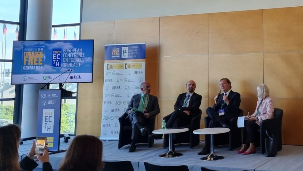 CancerLeagues's tweet photo. ECL President, prof. Rui Medeiros spoke at the #ECToH2023 press conference and reiterated the importance of the Smoke-Free Generation and prevention of tobacco use in young people.
#SmokeAndMirrors #ECToH https://t.co/aog06eBoHZ
