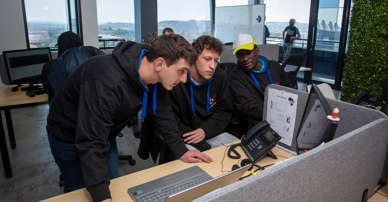 bobgocoza's tweet photo. Looking for an opportunity to develop your career? We’re looking for developers to join our Menlyn-based coding team. Check out our careers page for current vacancies and help us shape the future of fulfillment.

#BobGo #poweredbyBobGroup #BobGroup #everythingecommerce