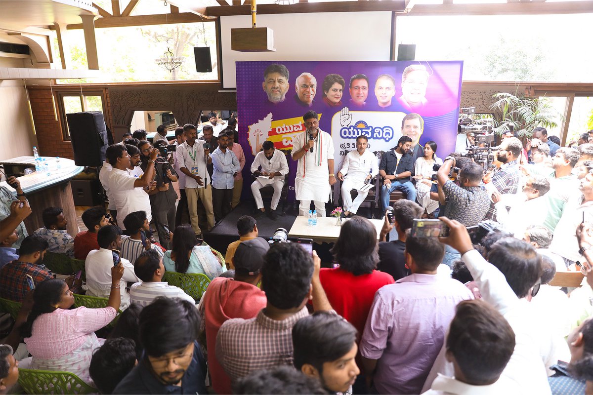 nalapad's tweet photo. Addressed the media at the #YuvaMatha press meet along with @INCKarnataka president Shri. @DKShivakumar ji, @duttabhishek, @AiyshwaryaM and @RakshaRamaiah https://t.co/fEzkLem2MR