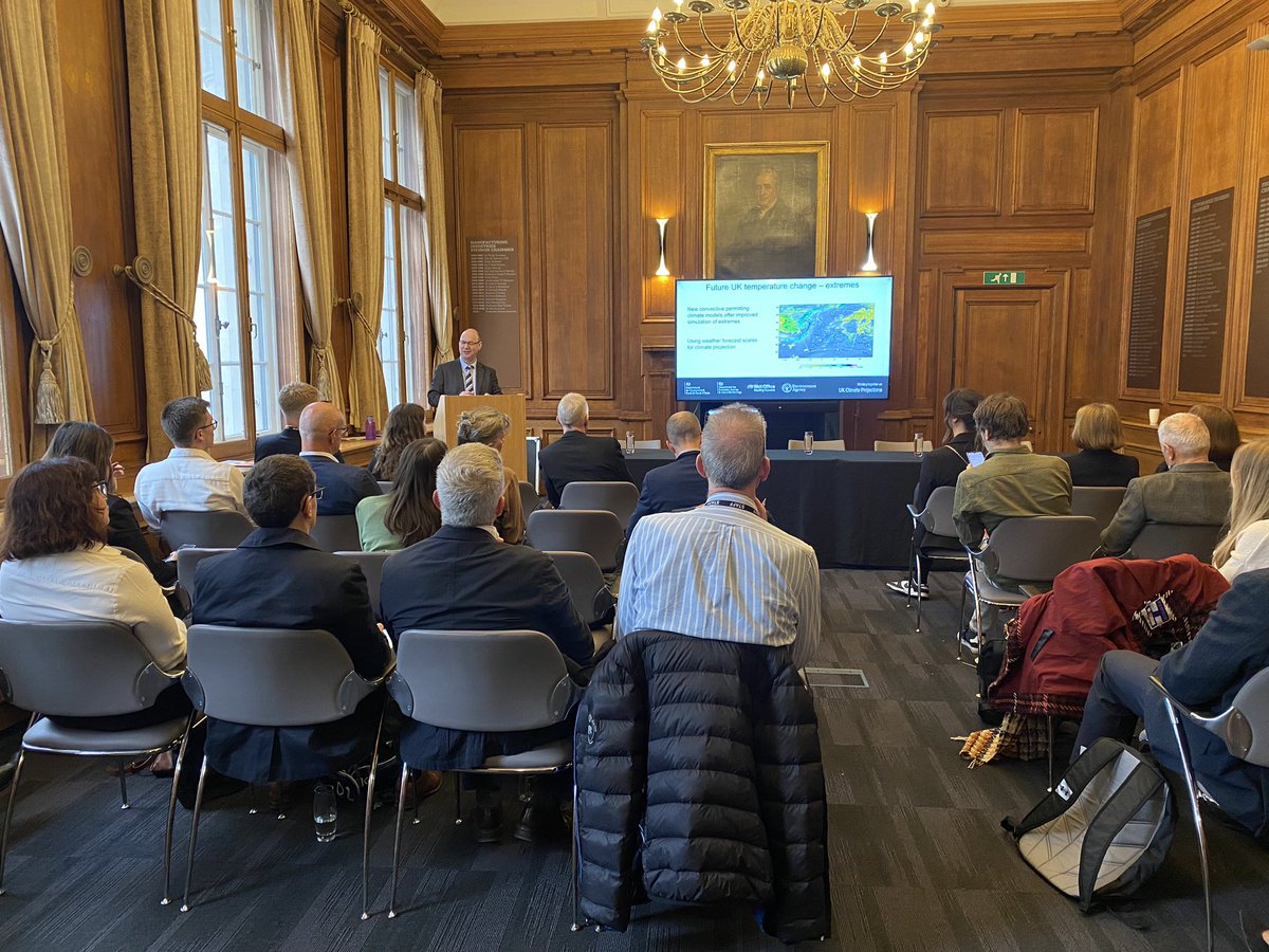 IMechE's tweet image. Professor Jason Lowe speaks about the new congestive permitting climate model which offers improved simulation of extremes.

The new model allows us to look at the future of the UK’s temperature. 

#AdaptingToHeat