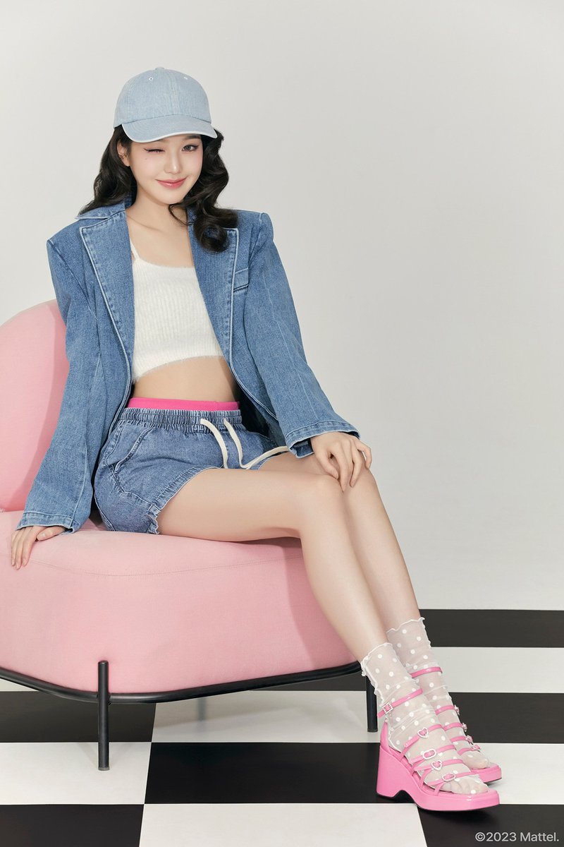 starfess's tweet image. -hi JANG WONYOUNG x Barbie x Suecomma Bonnie 🥰🥰

Special edition ini style nya beneran barbie bangettt 😭😭😭