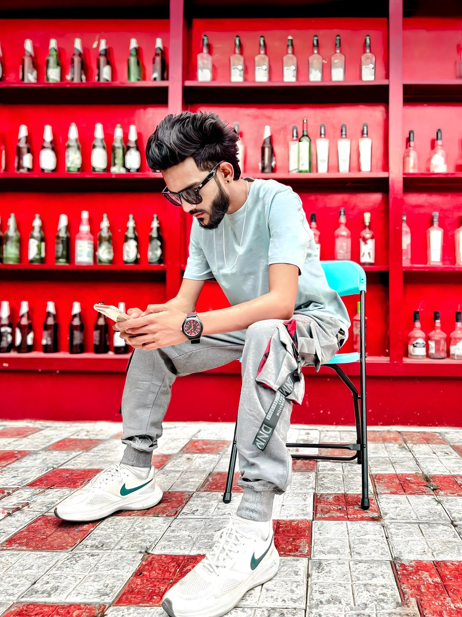 iSameerJangid's tweet photo. loyalty is More Attractive Than The Face.❤️♠️✨
- Sameer Jangid
.
.
👖Double Charcoal Tape Pocket Cargo By @maniaclifeclothing
.
👕 Bold Basic Barley Green Slim Fit T-Shirt By @maniaclifeclothing
.
.
📸Edit By @david_feat__
#SameerJangid #maniaclifeclothing #maniaclife #maniac https://t.co/aMj7w6RDex