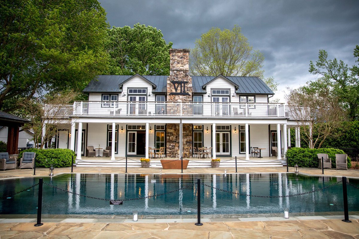 LifeviewMV's tweet photo. Photography

Lifeview Marketing &amp; Visuals has a team of photographers specializing in various genres of photography including: Architecture &amp; Real Estate, Interior Design, Fashion, Product, Lifestyle and Branding, Weddings, Pets, and Live Events. Our goal is to provide photo. https://t.co/Ea88iWD5oQ