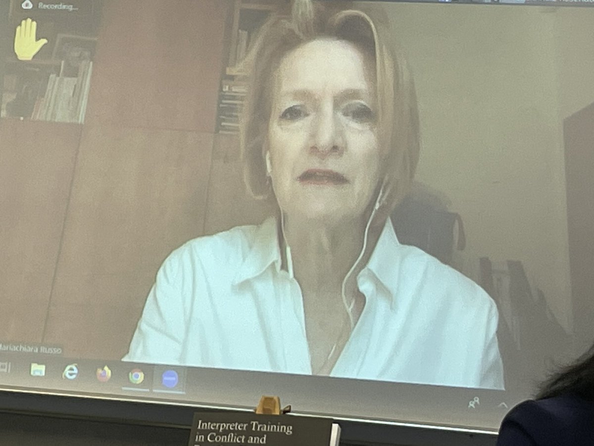 beatriz_recio's tweet photo. #interpreterstraining #book @hkbaptistu @MarijaTodorova
Q&A. What to include in a training program? Question from Turkey after last hard earthquake experience. From Japan, an interpreter asks who becomes responsible of freelancers training programs. This book can be a Guide. https://t.co/ztUN5sStDr
