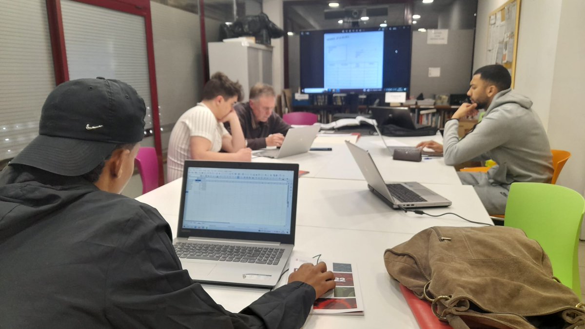 caritasgirona's tweet image. ECONOMIA SOLIDÀRIA | #Ecosol acompanya a joves vulnerables a través del projecte "Fent Camí", una iniciativa que permetrà millorar la seva situació laboral 👏

🌍 caritasgirona.cat/ca/4084/%E2%80… via @caritasgirona  

#SomElQueDonem