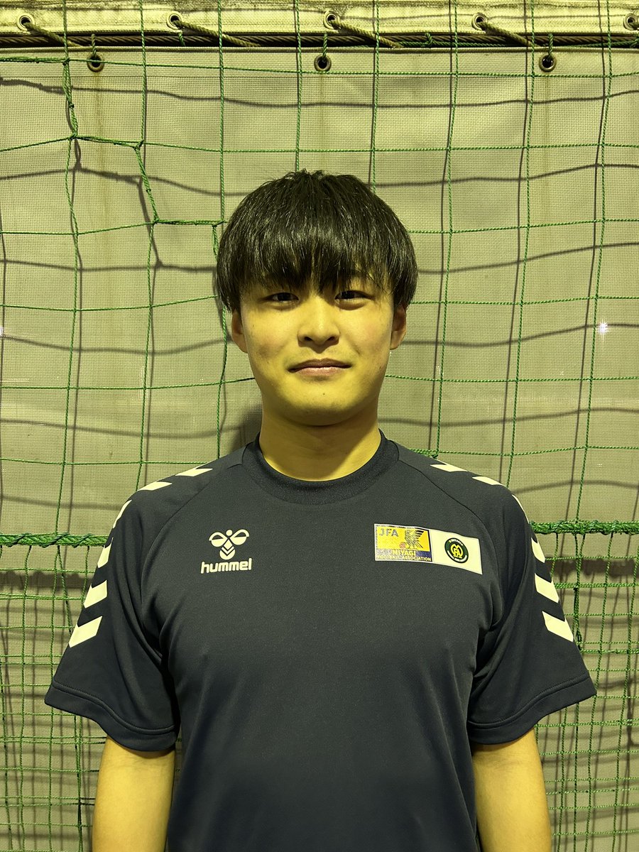 sufs_official's tweet photo. 名前:及川颯人
学年:体育4年
ポジション:ピヴォ、アラ

小柄だが高いキック精度と相手を背負ってのキープ力が魅力の選手。セットプレーのキッカーやシューターとしての能力はもちろんのこと前線での激しいプレスでゴールを量産する。ただ年々フットサルの知識がつく分体力が落ちているのが少し心配。 https://t.co/NX4Ie3h7P4