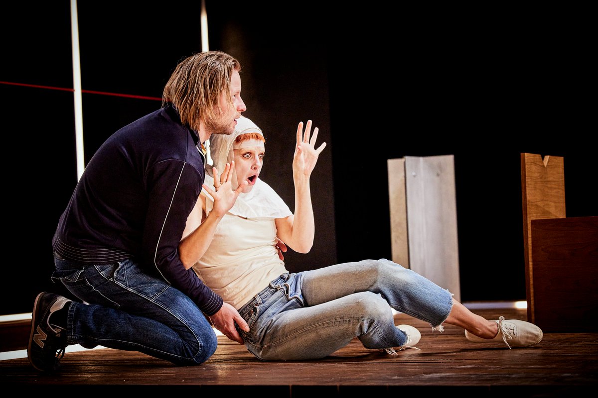 ComedieFr's tweet photo. [DOM JUAN EN TOURNÉE]
La tournée en France de « Dom Juan » de Molière, mise en scène d’Emmanuel Daumas, débute bientôt ! Première escale au Théâtre de Suresnes Jean Vilar les 12 et 13 mai, avant Lyon, Pézenas, Nice, Saint-Quentin en Yvelines, Versailles et Anjou. https://t.co/rCzNkmiNU4