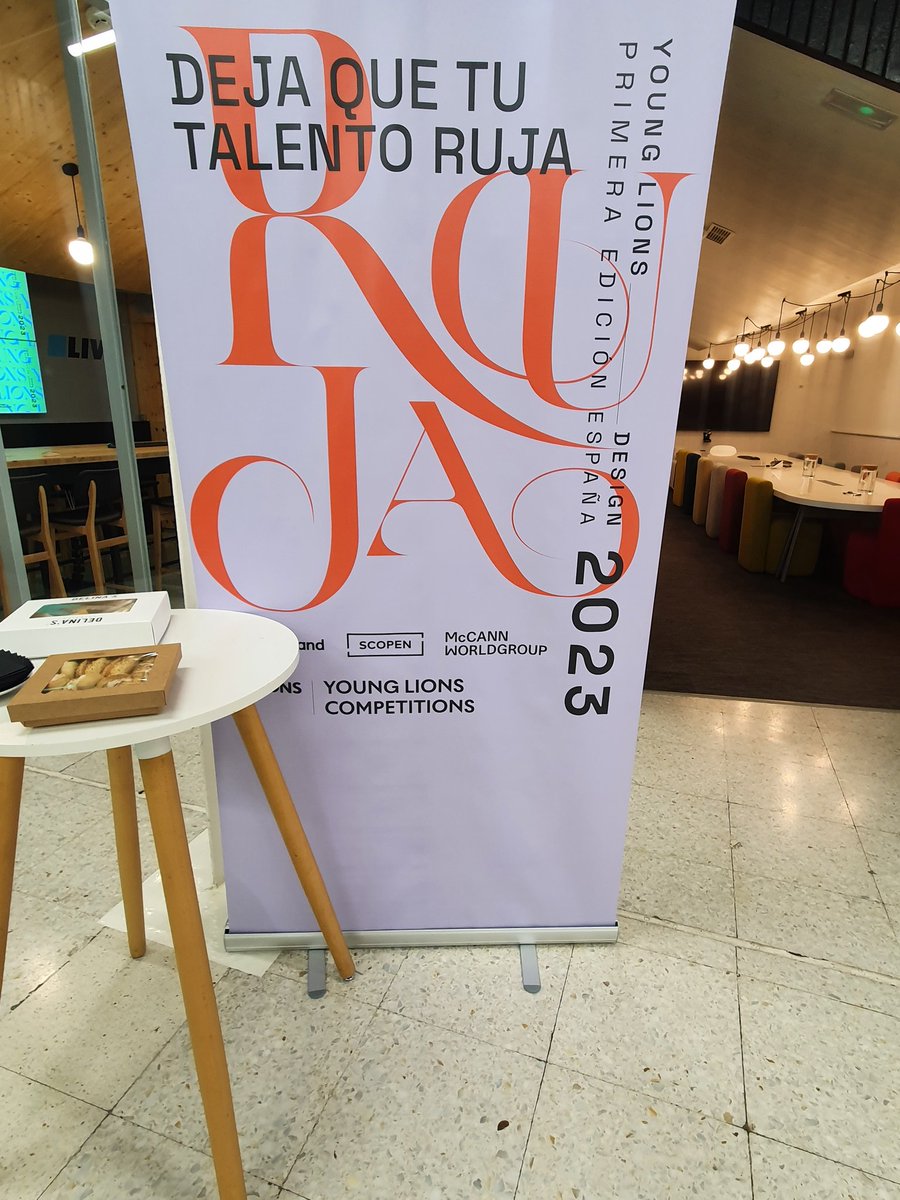 SCOPEN_es's tweet photo. Hoy estamos en la sesión de finalistas de la competición #YoungLionsDesign, patrocinada por @FutureBrandMAD y celebrafa en sus increíbles oficinas 

Suerte a todos!🤞 https://t.co/eygR9lphML