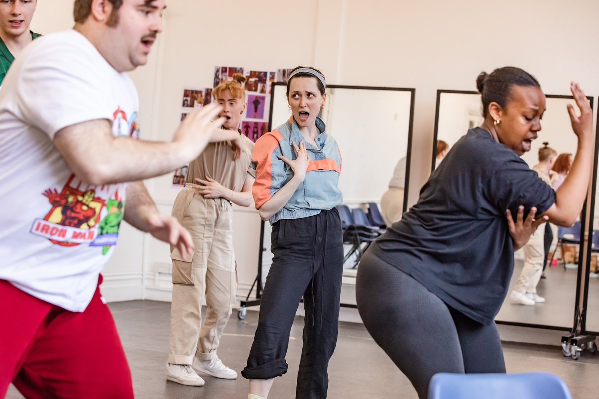 FrogsLDN's tweet photo. HOT OFF THE PRESS! Here’s an exclusive sneak peek into what our sensational cast are getting up to in rehearsals 📸 

Not long to go now until we open at @swkplay Borough — tickets in our bio 🎟️

Photos by @dannykaan https://t.co/2SzU4ukyLj