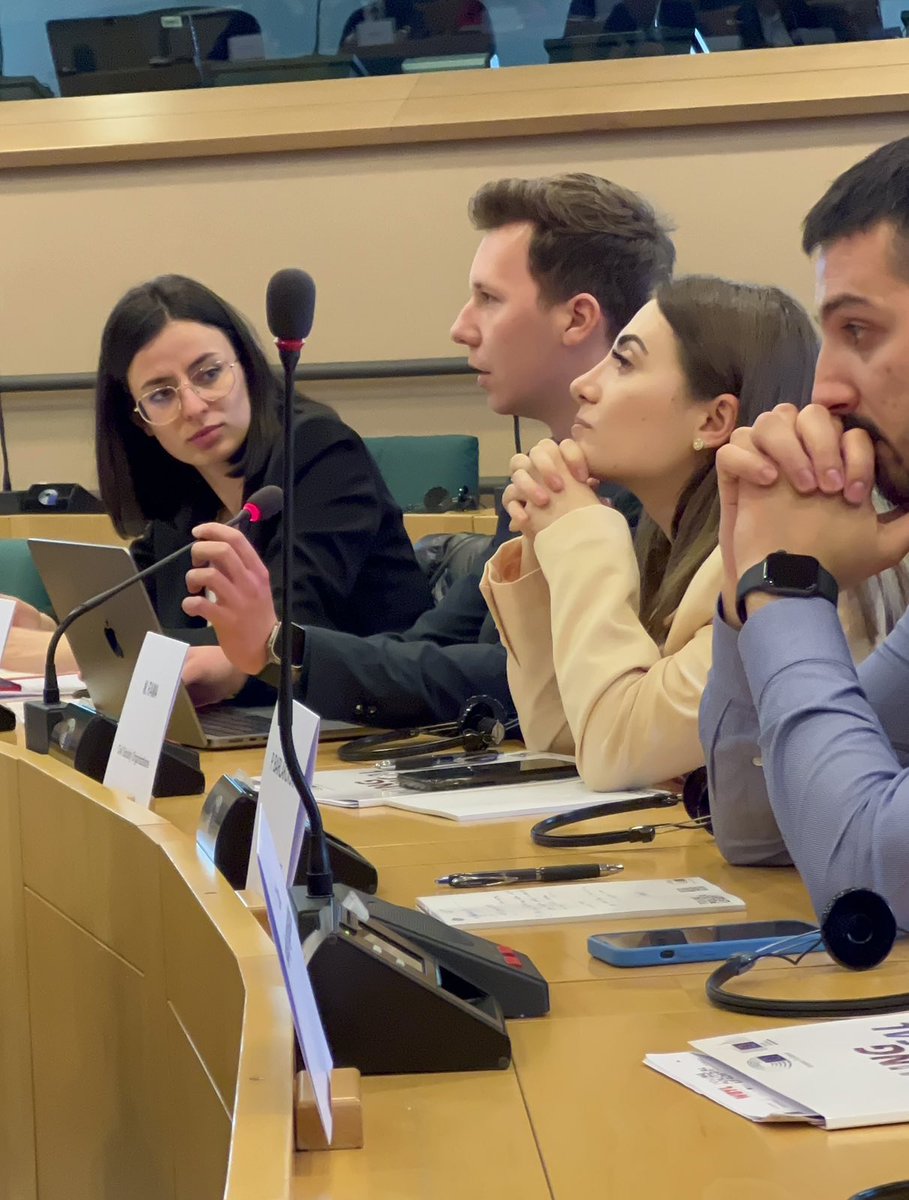 rccWBYL's tweet photo. To cross a bridge is easy, 
but to build one takes time🏗️

W/ youth &amp; parliamentarians from #WesternBalkan &amp; EU on #youthparticipation, #GreenAgenda, #regionalcooperation, 🇪🇺#enlargement… setting the tone for new actions😎📍#Brussels @ #Bridgingthegap conference

#FundedbyEU https://t.co/JKfU3FMUm0