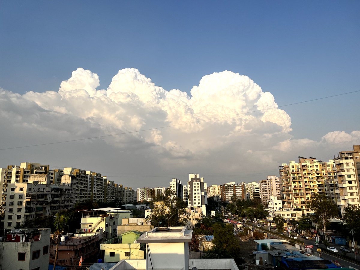 Bhavesh32801370's tweet image. Yesterday's beautiful view of clouds.
@vineet_tropmet @beingpunekar1 @PuneTimesOnline 
#wakad #Pune #pimpri #pcmc