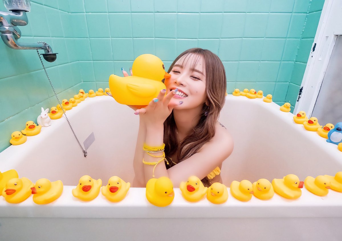 この撮影の時に1度だけ1時間しか着てない水着 どなたかにプレゼント