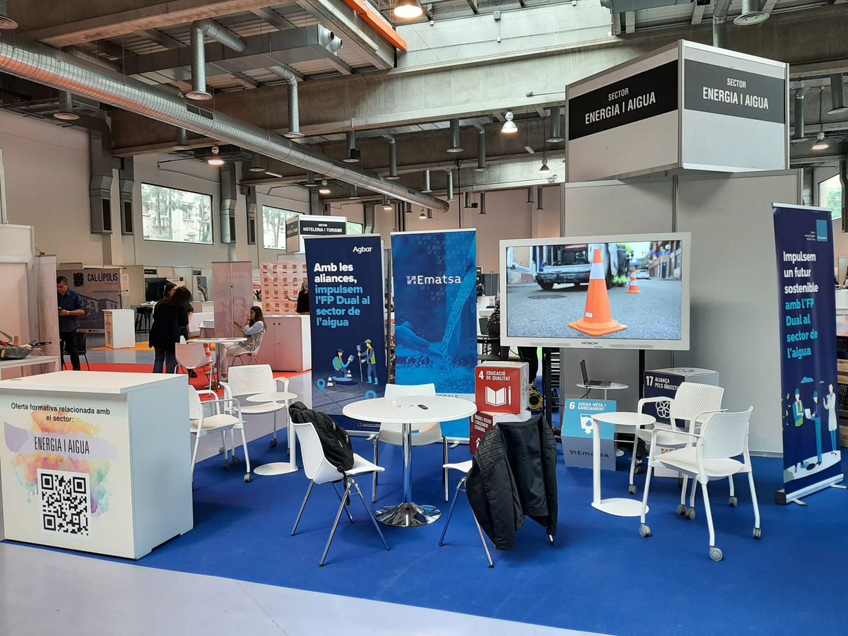 Avui i demà ens trobareu a la #FiraCaminsFP al recinte Firal.

Estem a la secció Energia i Aigua, explicant les opcions de l'FP Dual  vinculat al sector de l'aigua.

Formació de qualitat aplicada a la gestió del cicle de l'aigua 💧😉