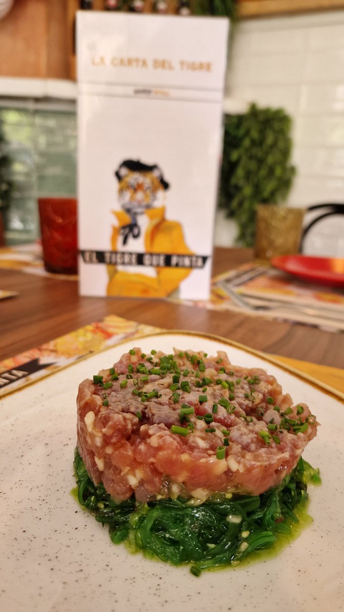 Tartare de Atún Sobreasado sobre Alga Wakame. 
#restaurante El Tigre Que Pinta  <a href="/Nacho_Sandoval/">Nacho Sandoval</a> 
📍Pº Juan Antonio Vallejo-Nájera Botas 54 #madrid 919 285 848