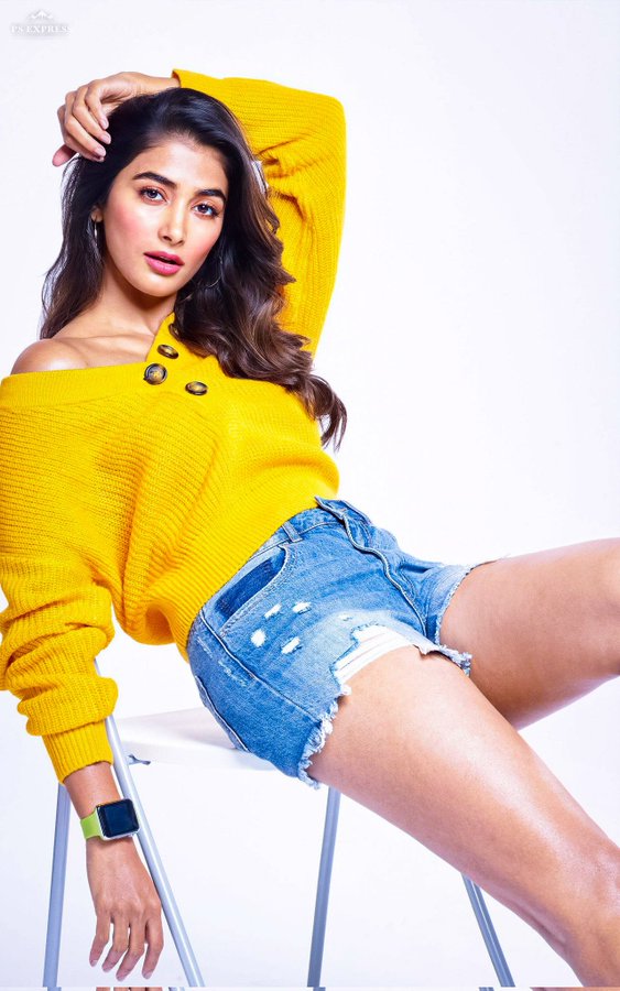 FuoMDnZaYAIkESA?format=jpg&name=900x900