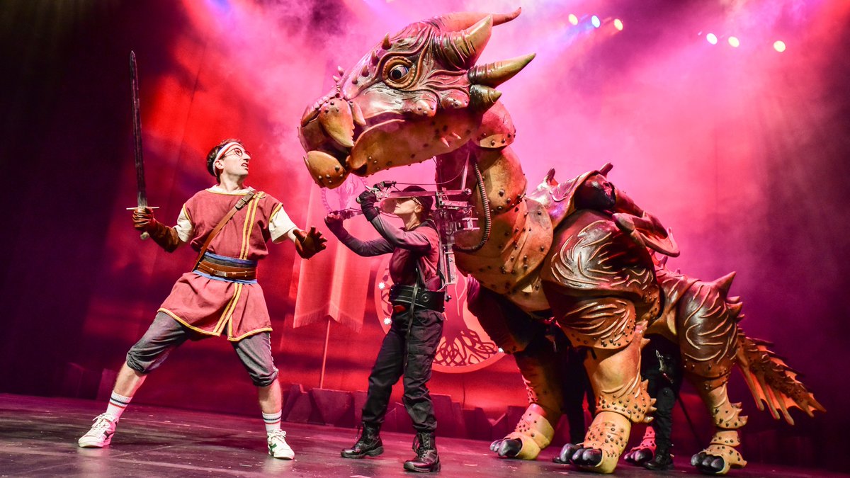 WhatsOnStage's tweet photo. Dragons and Mythical Beasts unveils casting for UK tour https://t.co/dhjpUL1PqG https://t.co/ThRxCTiesB