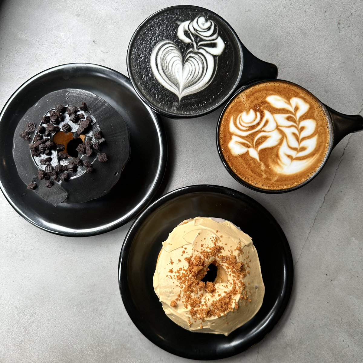 kenken_baaaa's tweet photo. 🍩☕️ https://t.co/U0ocmrUvba