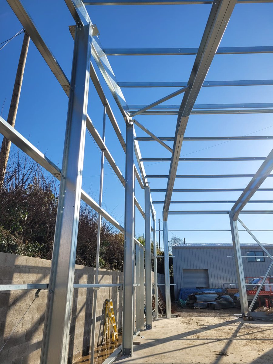 lgs_ltd's tweet photo. Great to see blue skies and good progress at our Colwyn Bay site.
This is our second building for a great client.
#LGS #LGSProjects #coldrolled #steelframed #showroom #construction https://t.co/qDD8fNzAQy