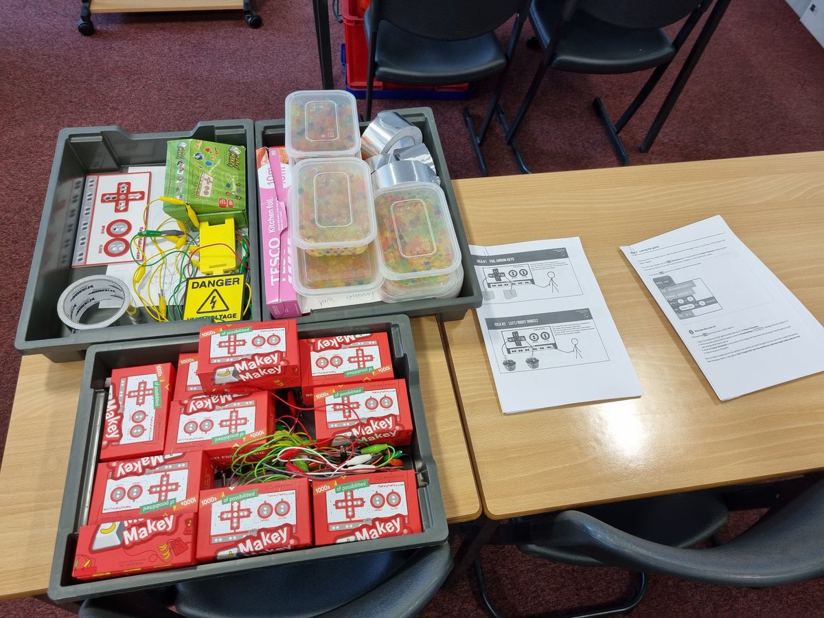 stjohscomp's tweet photo. Mr McKay and Mr Mack are also looking forward to visiting @StNiniansPri and @stcuthbertsps P7s this week!

Got @makeymakey ready⚡️🔌

@StJOHS @OgilvieTo https://t.co/Db327upK1W
