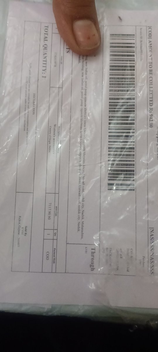 chaitaleee14's tweet photo. @Meesho_Official @meesho_support @viditaatrey 942/- Rs order from #meesho app.. Fraudsters taking orders then cancelling as your policy then sending products to the customer on same time.. And we are here helpless again with new form of fraud happened with Us https://t.co/7F8jv4DUIa