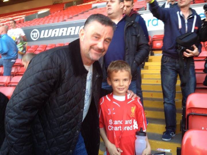 LisaMoo07987135's tweet photo. @Realaldo474  How about a birthday message for my son please John. Ed, 18 today and a massive Liverpool fan 🙏🏼 https://t.co/wZF8WcresJ