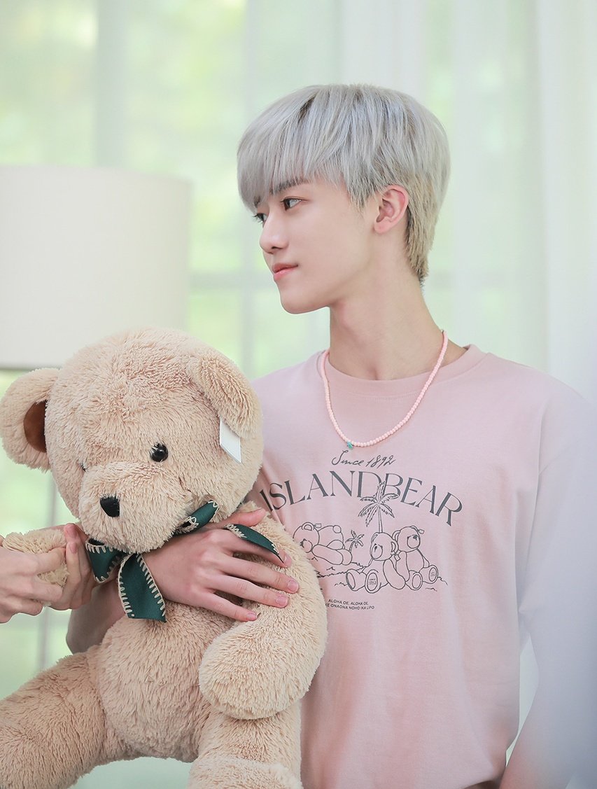 najaeminedit tweet picture