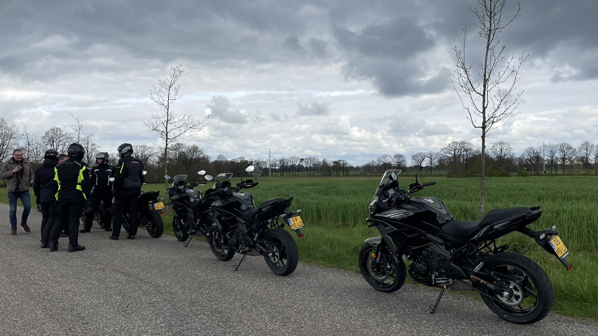 kireneets's tweet photo. Vandaag Kawasaki 650 Versys testen voor het motor blad #Motoplus https://t.co/WOkEbgzHrN