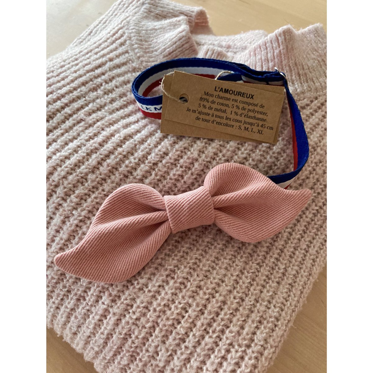 LeMoustachu_FR's tweet photo. Le Moustachu model « L'Amoureux » doesn't have his tongue in his mouth, he's ready to French kiss you 😂😘

Ladies &amp; Gentlemen, fall for this pretty bow tie available on the etsy online store https://t.co/UsAdI7iWb8 💈

#man #woman #bowtie #mustache #madeinfrance #fashion #pink https://t.co/4wBaOaIenq